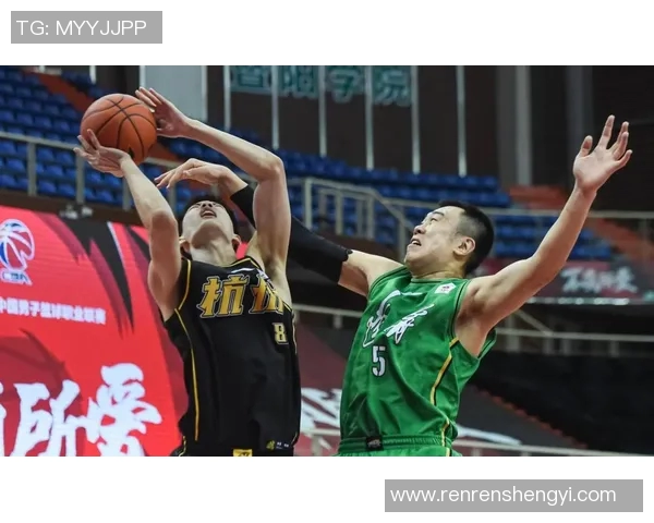 CBA激战上海对决深圳加时赛精彩回顾与分析